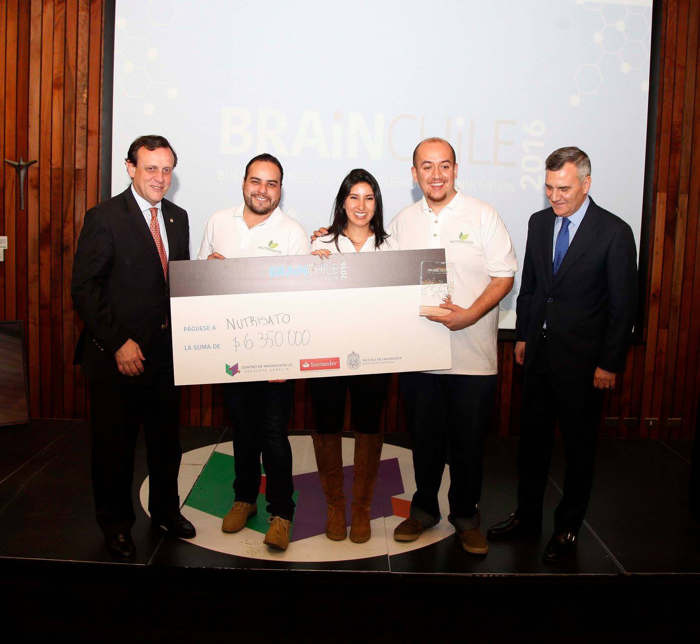 Bioestimulante desarrollado por estudiantes de la universidad gana concurso de innovación 