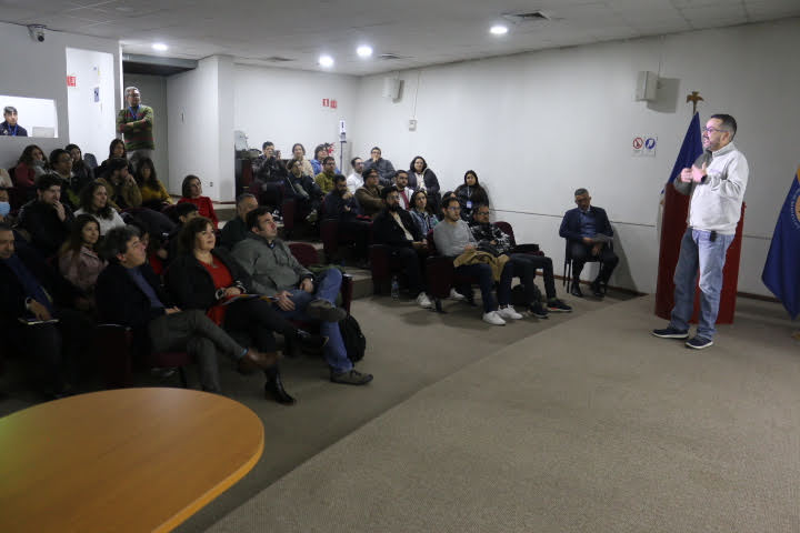 Facultad de Química y Biología da la bienvenida a estudiantes de postgrados invitándolos “generar conocimientos que aporten a la sociedad”