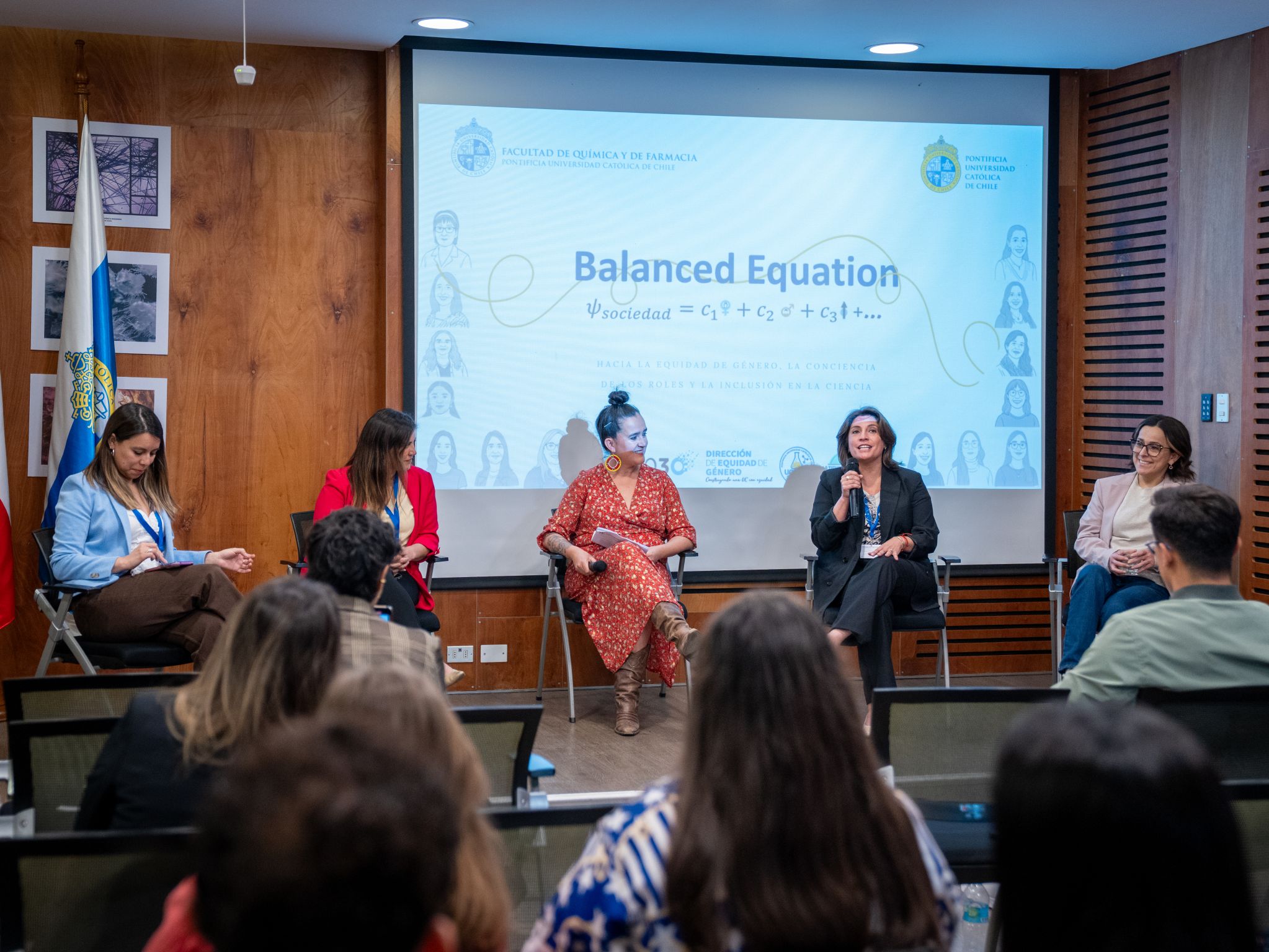 imagen Directora del Departamento de Ciencias del Ambiente participa en panel sobre equidad de género, conciencia de los roles e inclusión en la ciencia 