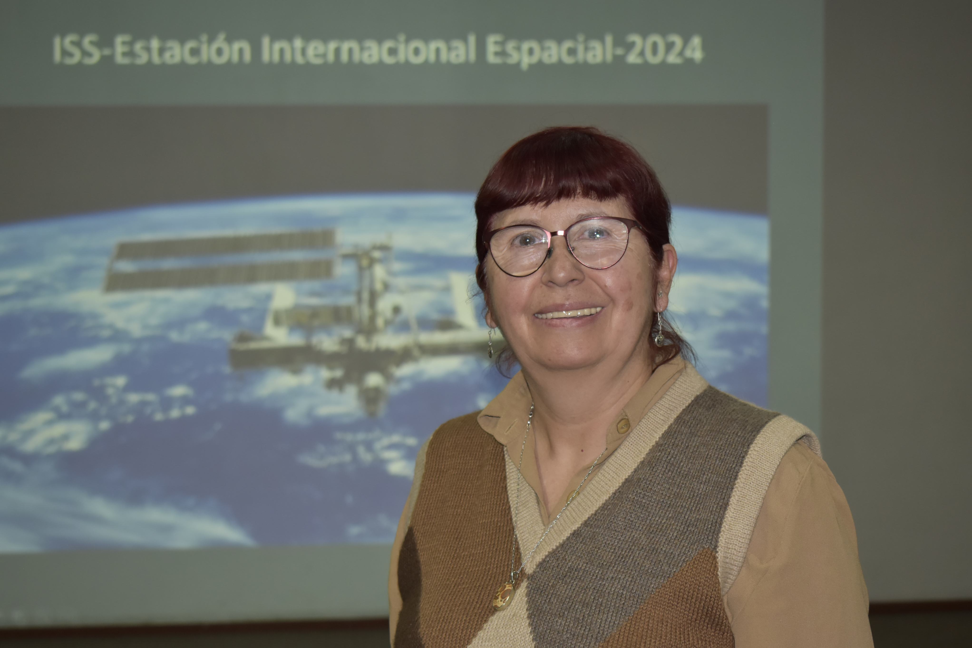 imagen Investigadora de la Facultad de Quimica y Biología lidera estudio pionero que enviará microorganismos al espacio exterior