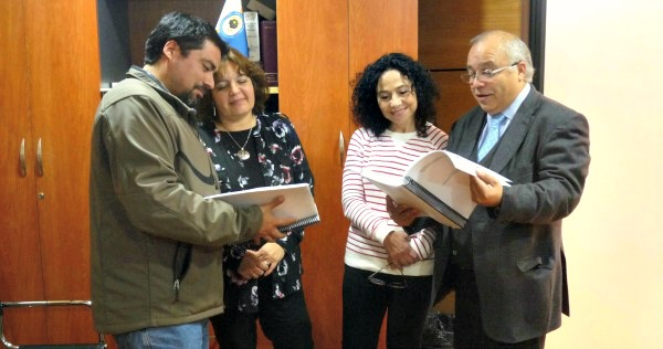 Facultad de Química y Biología entrega informe del proceso autoevaluación de la carrera de Pedagogía en Química y Biología a la CNA Chile
