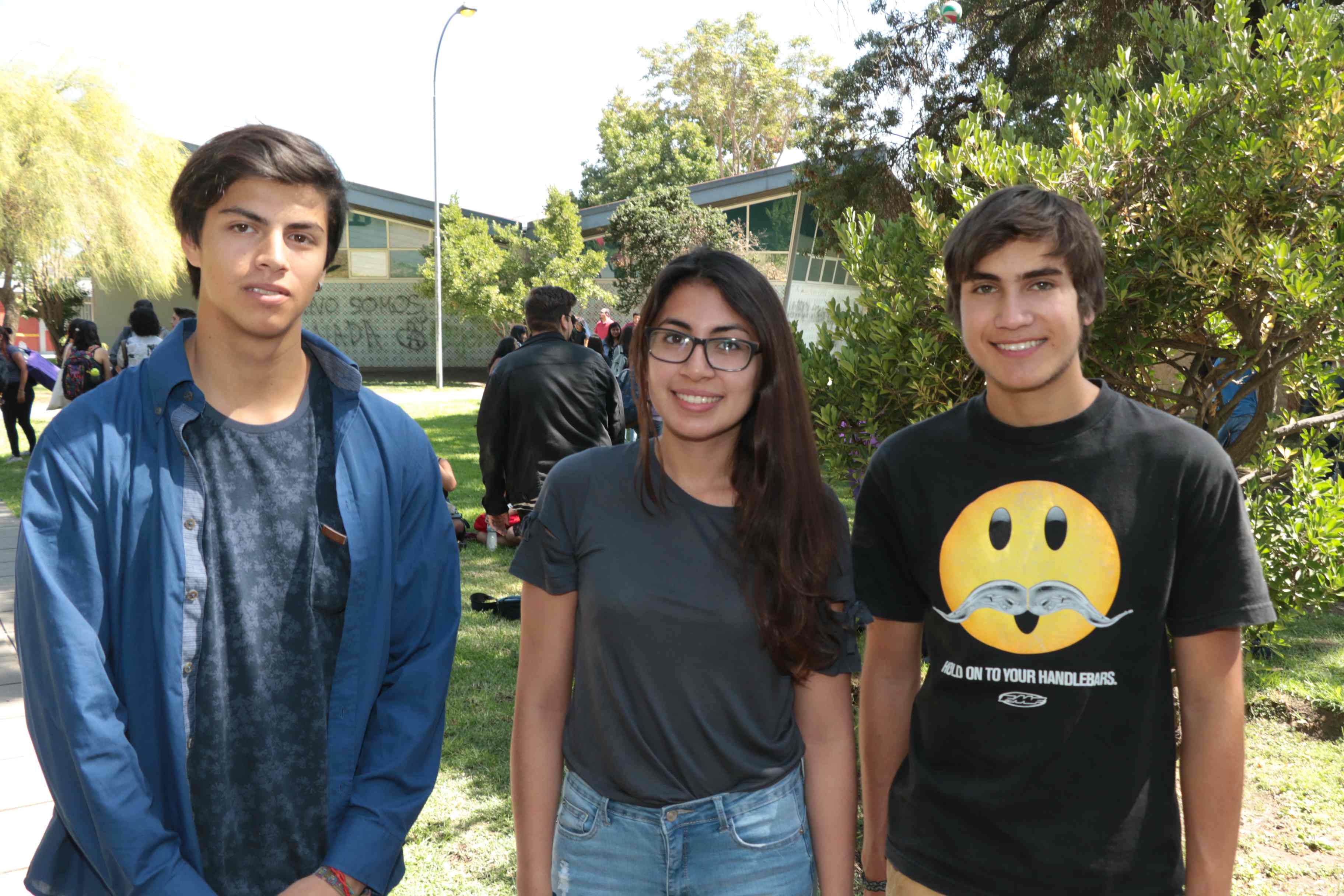 imagen Estudiantes y académicos de la FQyB participan en desayuno de bienvenida alumnos nuevos