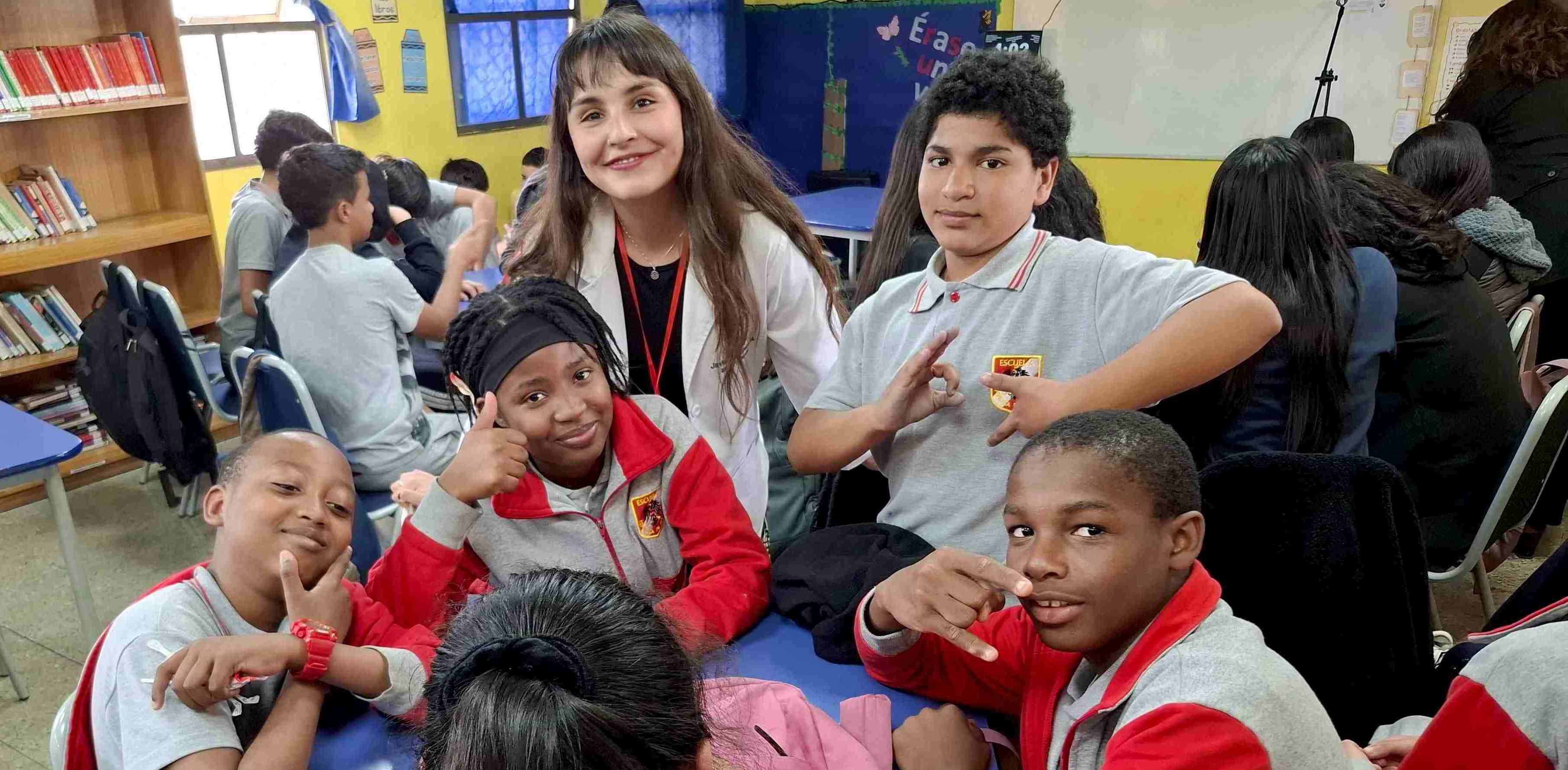 imagen Estudiantes de Química y Farmacia llevan educación preventiva a colegios y destacan en Encuentro Nacional del CUECH