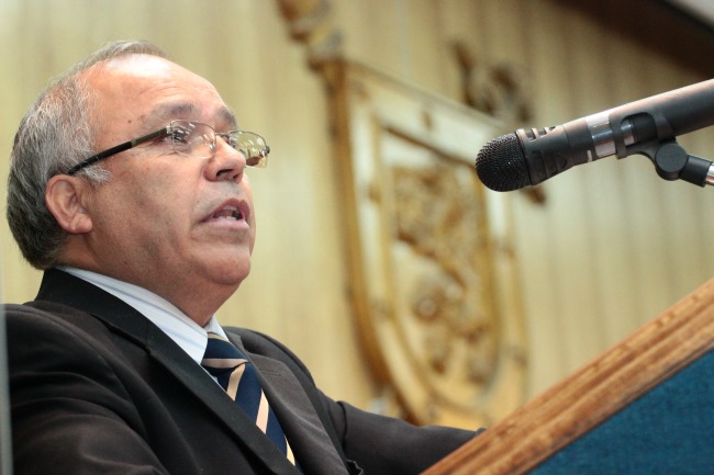 Dr. Gustavo Zúñiga asume segundo período como Decano de la Facultad de Química y Biología
