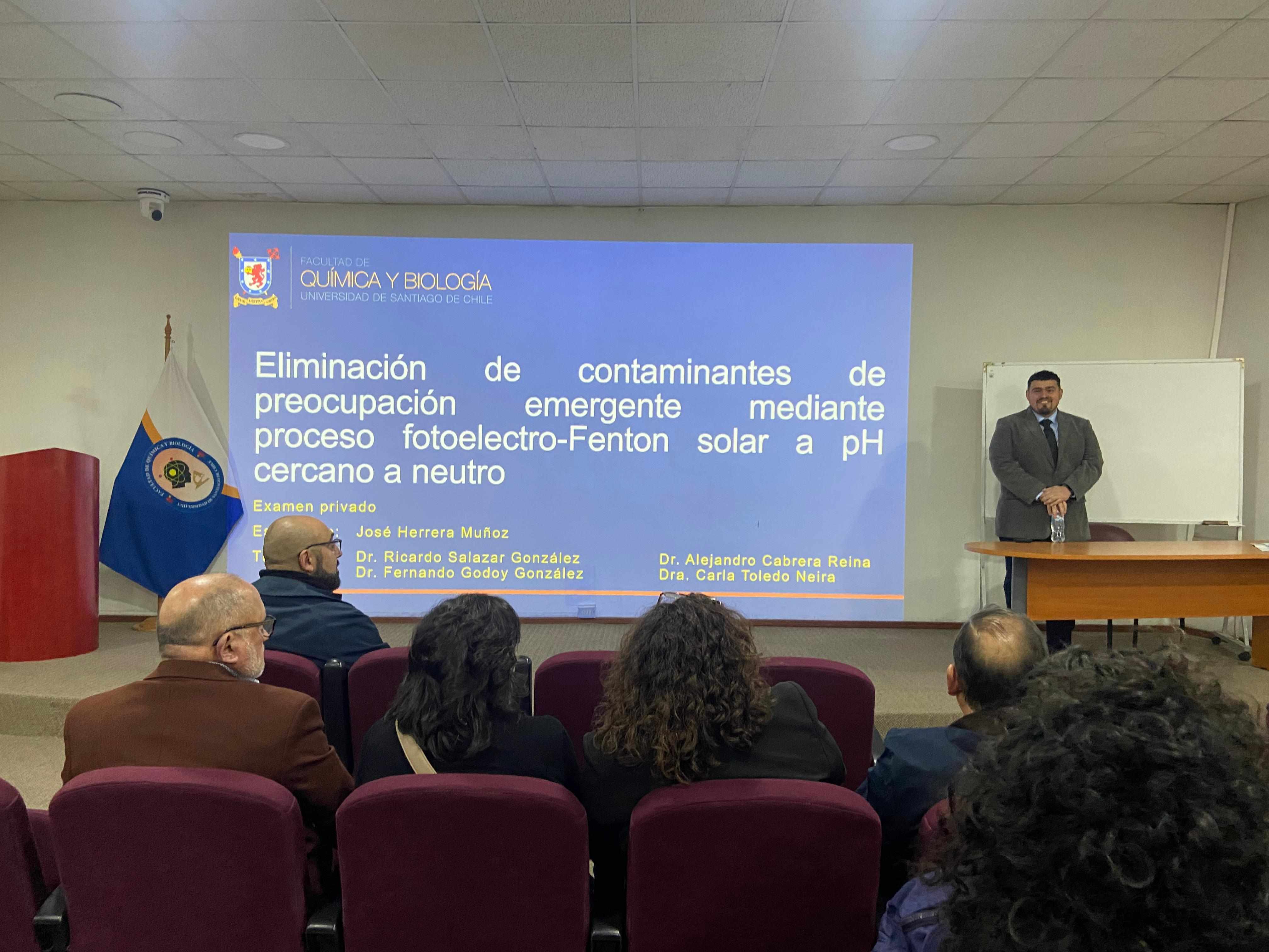 imagen José Herrera, graduado de Doctorado en Química, y su investigación: “Nos ha permitido analizar la calidad del agua que llega desde las PTAR hasta cauces naturales”