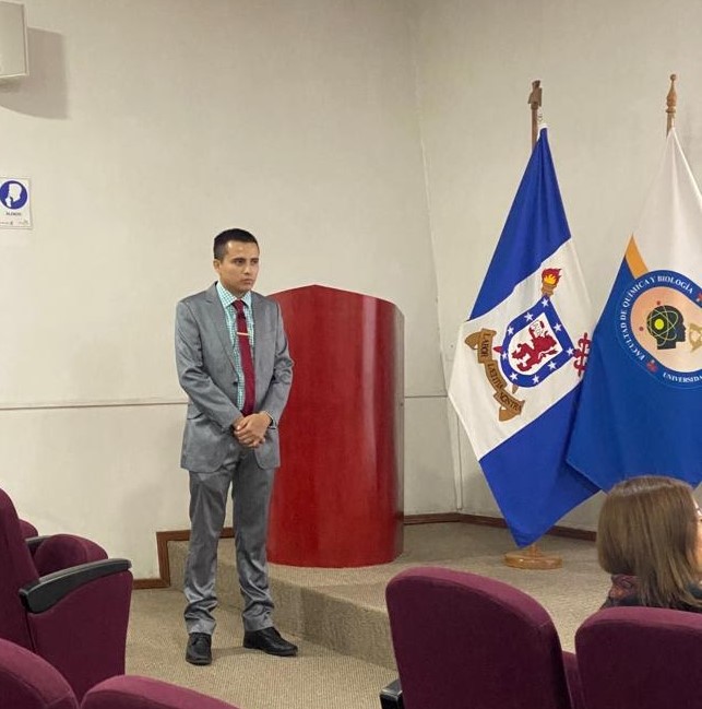 imagen “El Magíster en Química fue una experiencia muy enriquecedora y de mucho aprendizaje para mí"