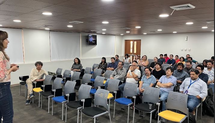 imagen Comienzan los encuentros de networking para la comunidad egresada de la Facultad de Química y Biología Usach