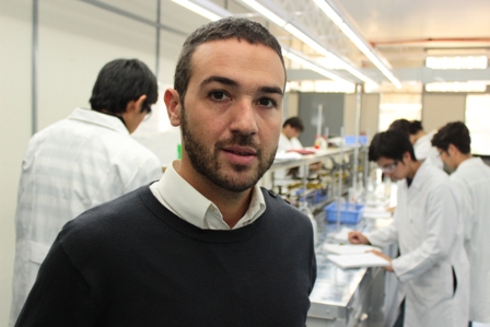 Investigador de la FQyB recibe distinción de la Sociedad Internacional de Electroquímica