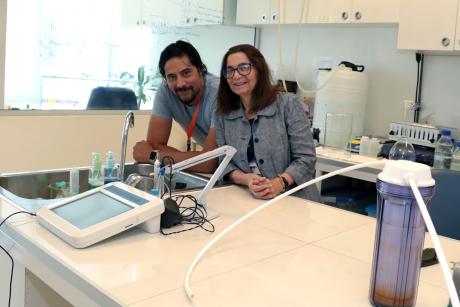 imagen Investigadores del Cedenna crean material que filtra el arsénico del agua