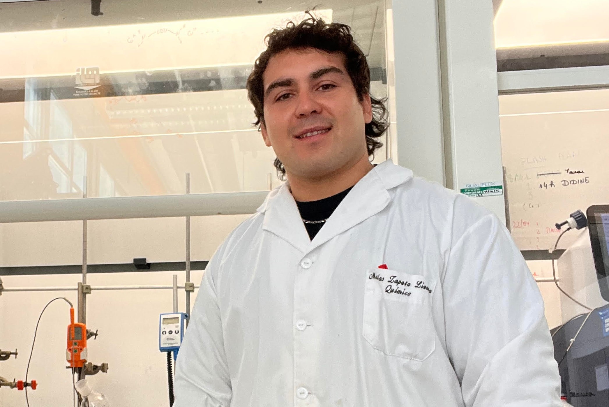 Matías Zapata, estudiante de Doctorado en Química, y pasantía en Francia: “Es una experiencia que transforma”
