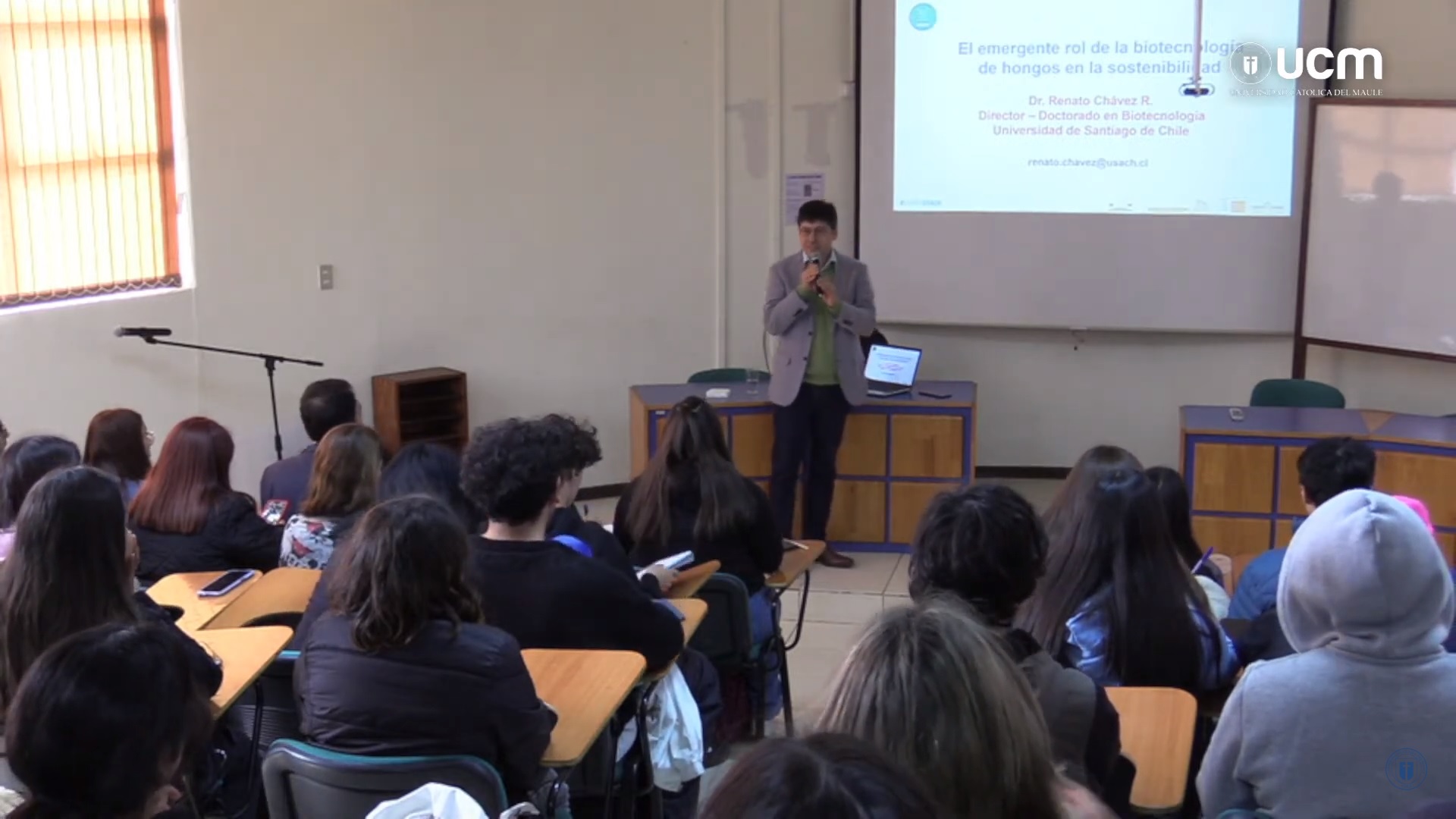 imagen Académico dicta charla magistral en inauguración de año académico en Universidad Católica del Maule