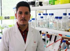 Estudian moléculas para controlar hongo que afecta producción de uva