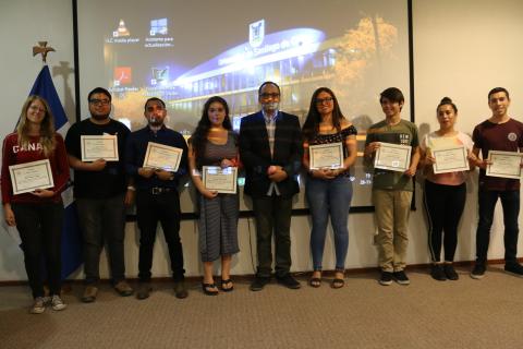 imagen Fundación Dr. Alberto Zanlungo entrega becas de ayuda económica a 13 estudiantes