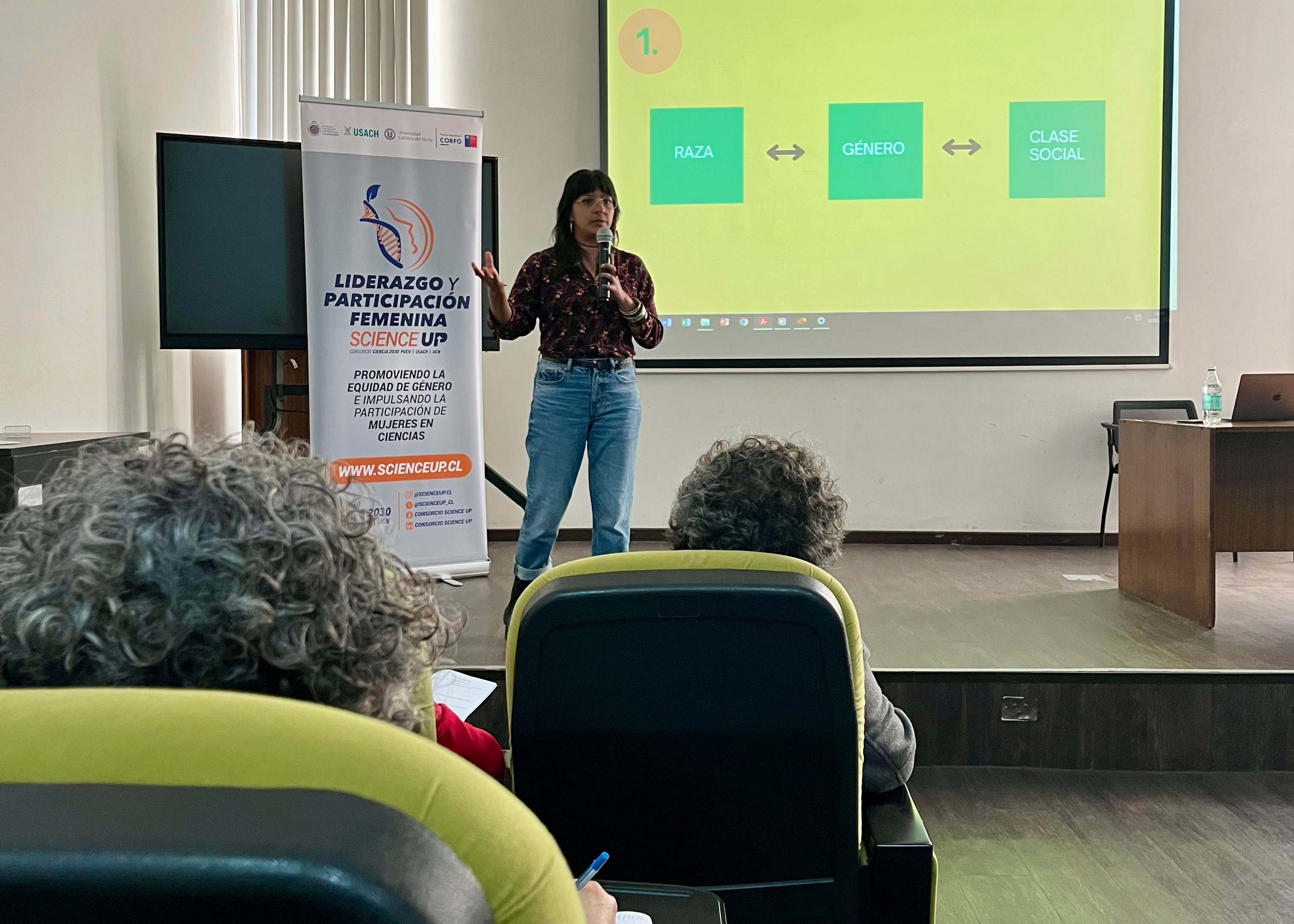 imagen Feminismo Interseccional reunió a diversos estamentos de la Usach