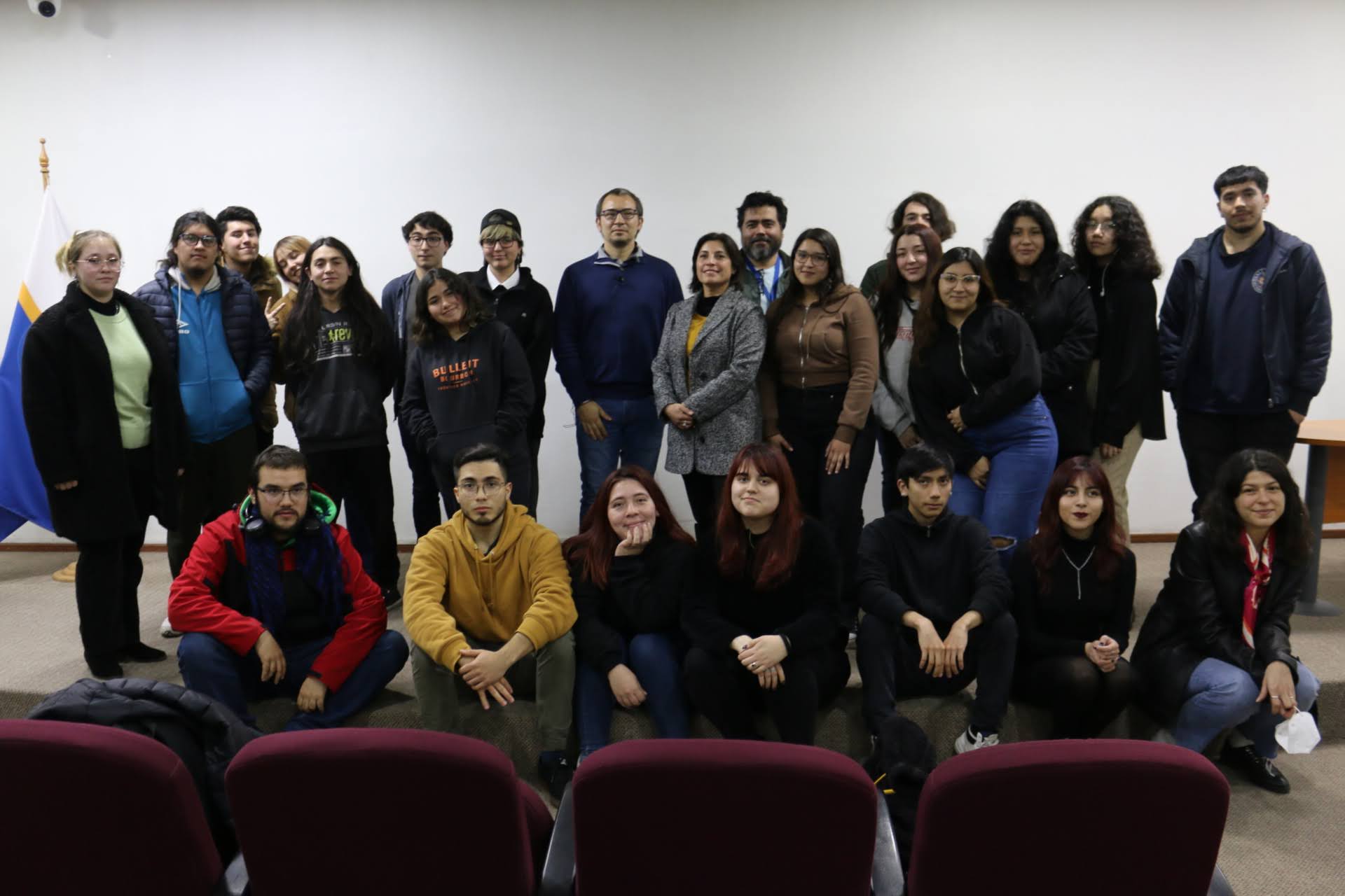 imagen Profesional de ENAP ofrece charla a estudiantes de química sobre su futuro laboral