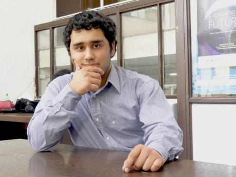 “Mi interés es ayudar  a la sociedad  y realizar un cambio en la educación”