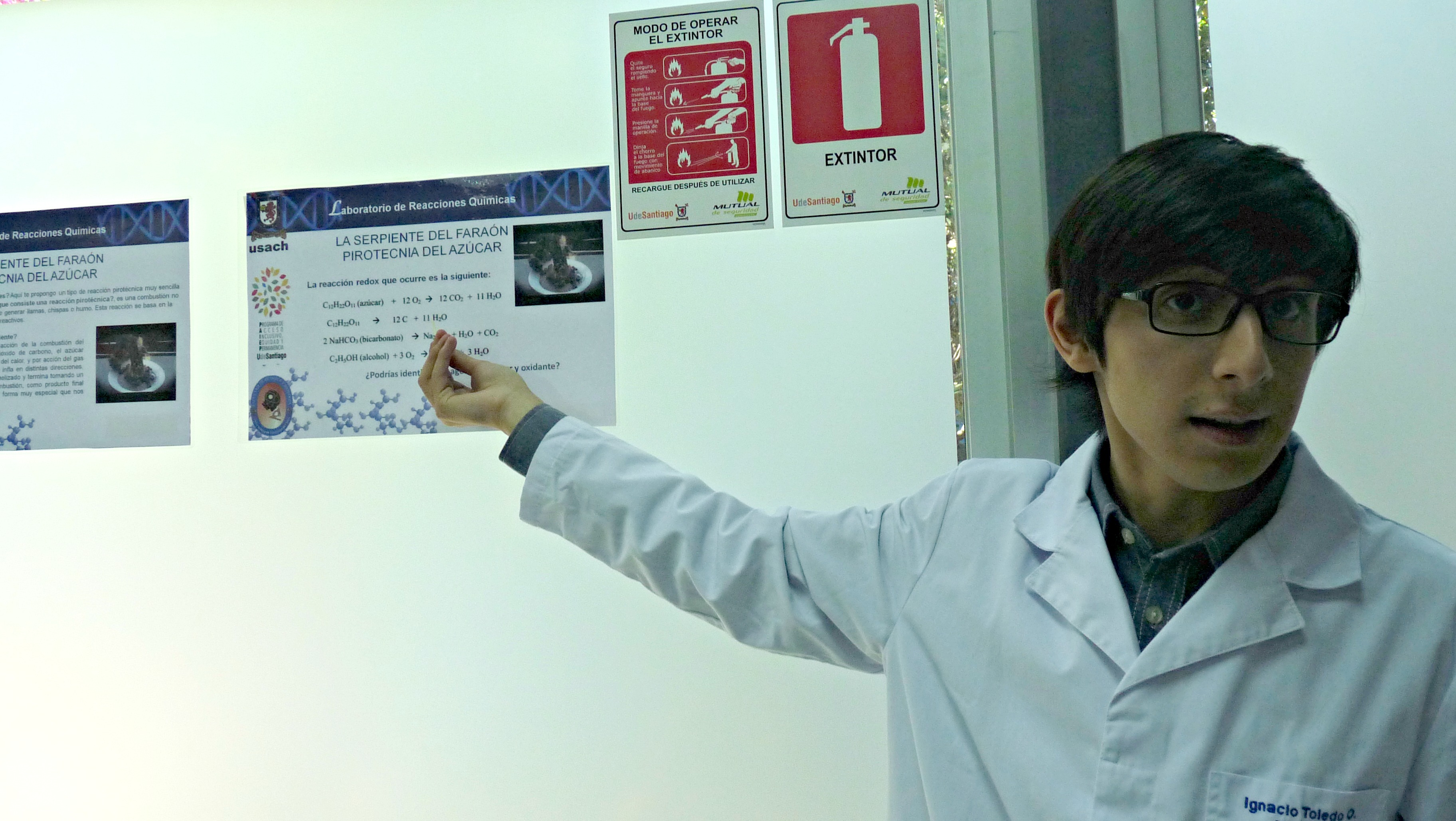 Estudiantes destacan experiencias de química y biología preparadas para la Academia Científica de Verano