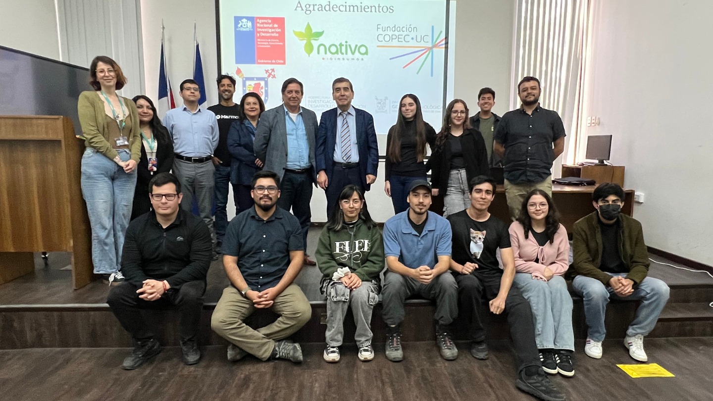 Investigación impulsa innovadora solución contra bacteria que daña los cultivos de tomates y cerezos 