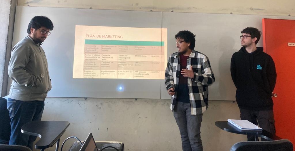 imagen Universidad de Santiago de Chile fortalece vínculo entre ciencia, tecnología e innovación con Electivo de Marketing Tecnológico