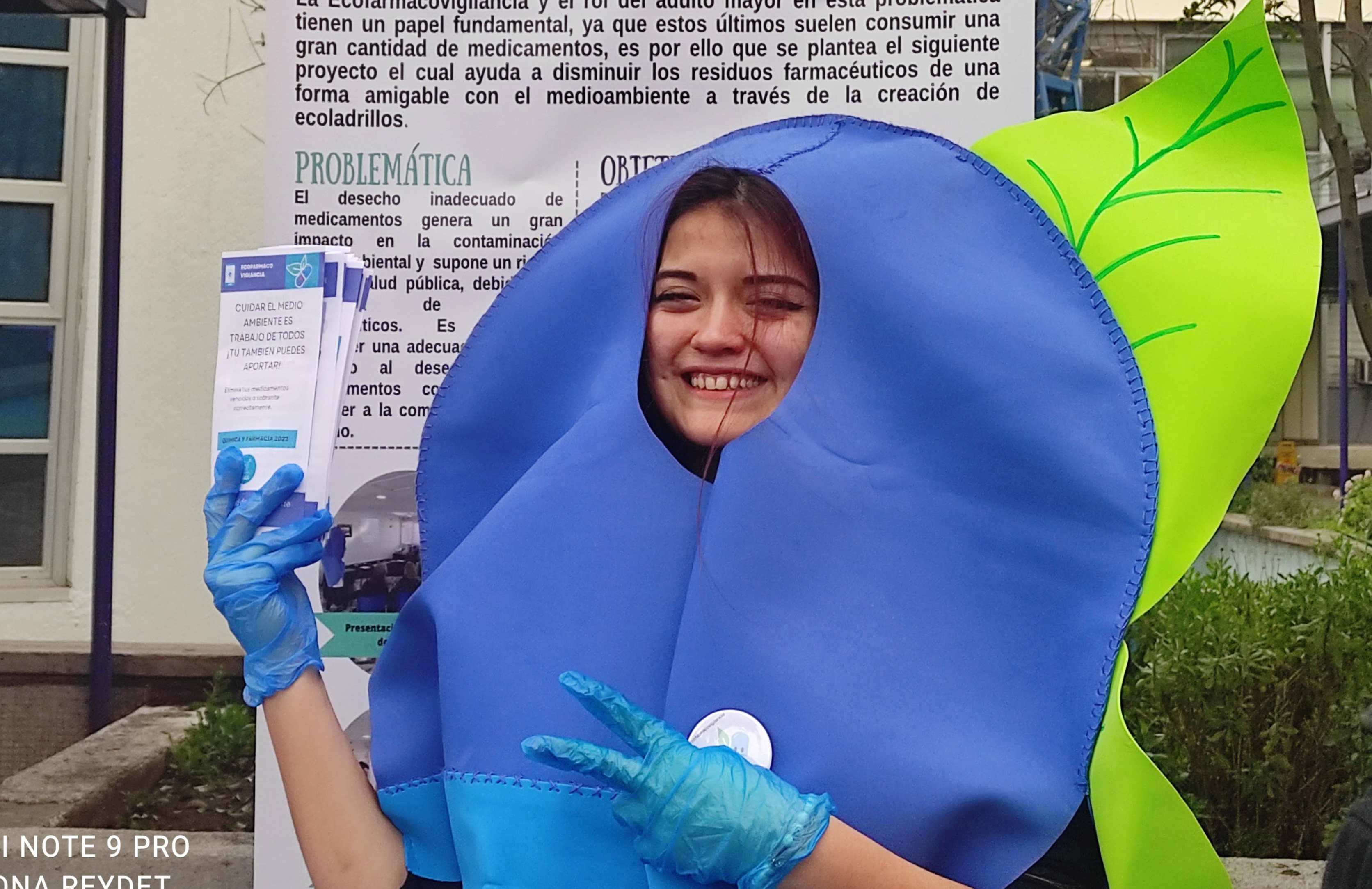 imagen Docencia vinculada al territorio: Estudiantes de Química y Farmacia impulsan proyectos con Liceo de Aplicación y Centro de Acogida de Estación Central