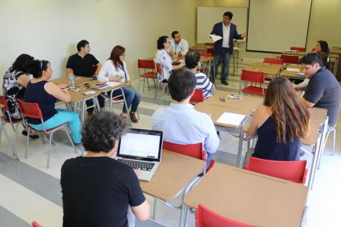 imagen Como parte de los Planes Operativos de la Facultad de Química y Biología, el Departamento organizó una sesión de poster y una jornada de conversación entre sus integrantes el pasado viernes 21 de diciembre.
