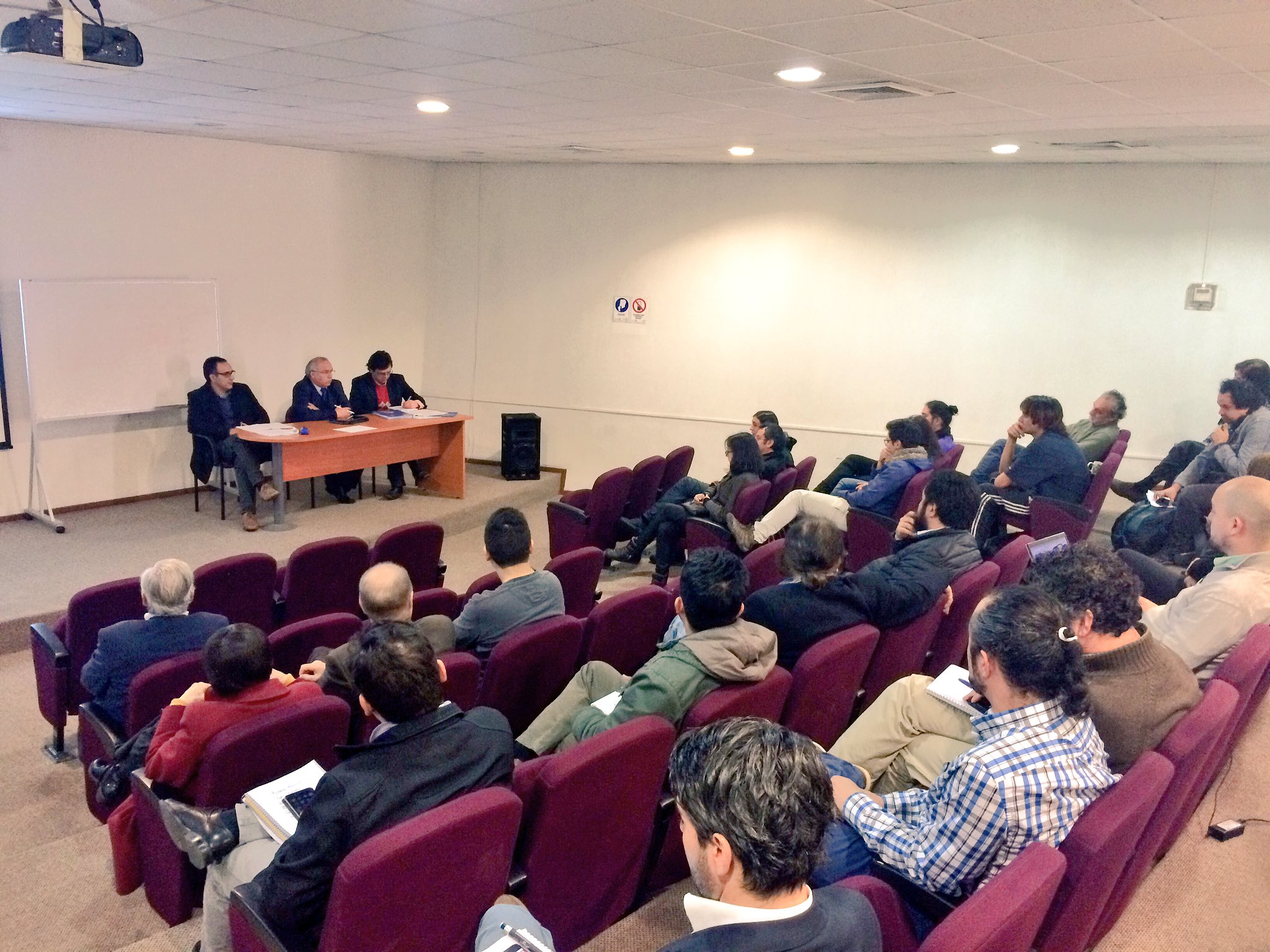 Nueva jornada de Diálogos Universitarios: Comunidad de U. de Santiago propone reformular proyecto de Ley de Educación Superior