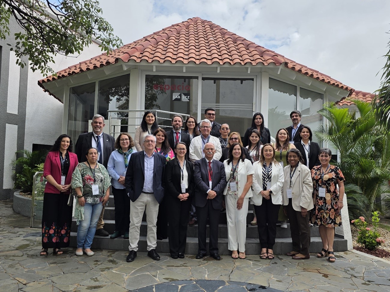 Expertos iberoamericanos analizan políticas sanitarias bajo el enfoque One Health con participación de académica de la USACH