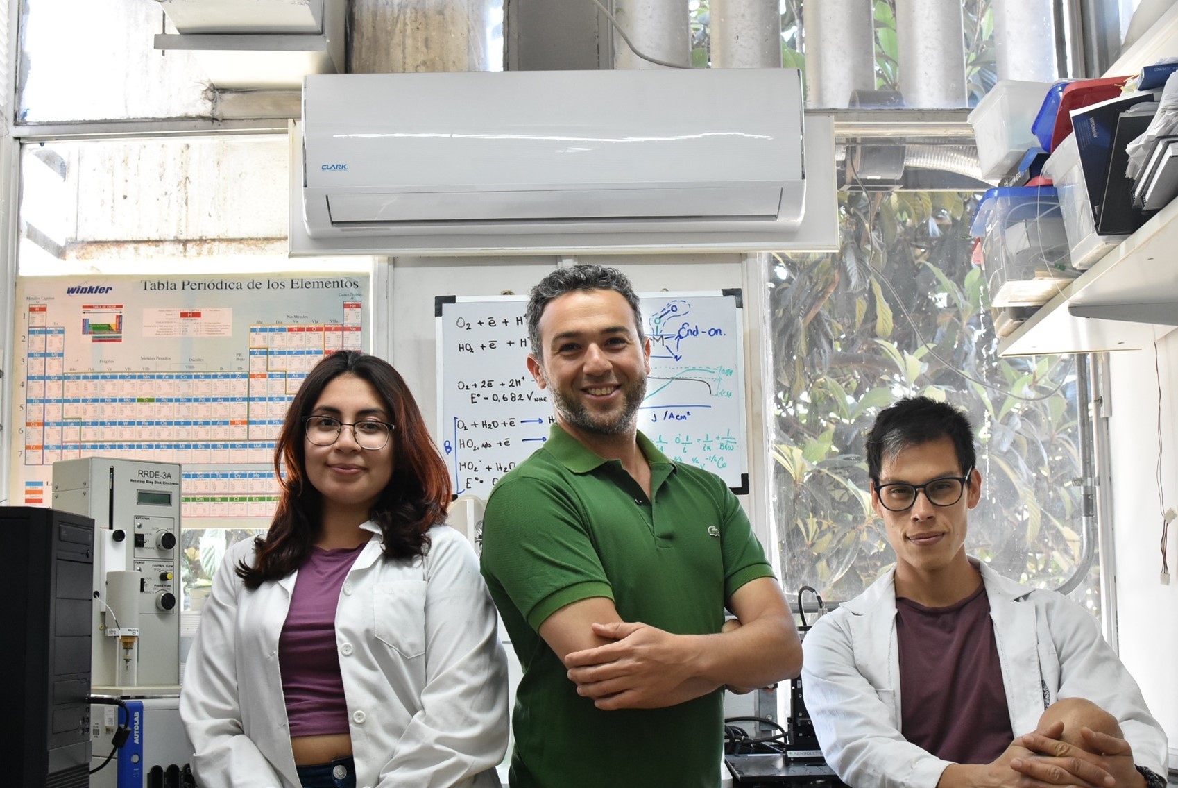 Prestigiosa revista de la Royal Chemical Society (RCS) publica en su portada investigación sobre catalizadores a base de hierro
