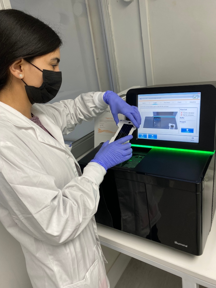 Unidad de Genómica y Bioinformática USACH realiza más de 300 muestras secuenciadas de Sars-Cov-2
