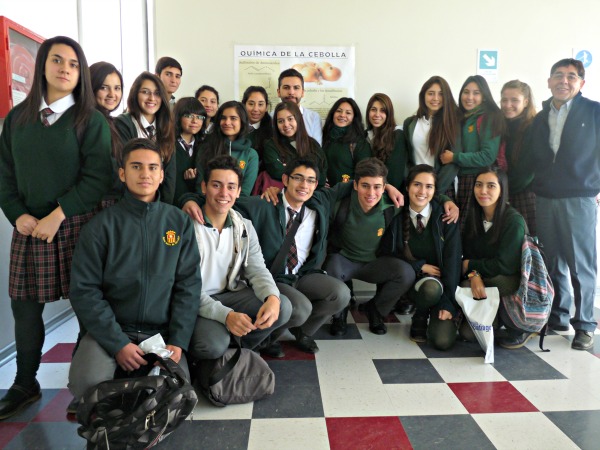 Facultad de Química y Biología recibe nueva visita de estudiantes de enseñanza media