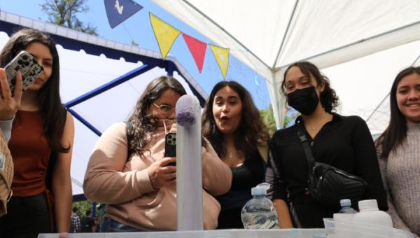 imagen Facultad de Química y Biología se transformó en el epicentro de la divulgación científica tras la reedición de su 13° Feria Científica
