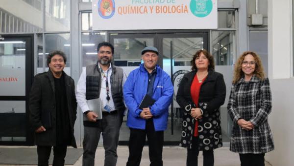 Facultad de Química y Biología sostiene reunión estratégica con representante de Asociación de Industriales Químicos de Chile