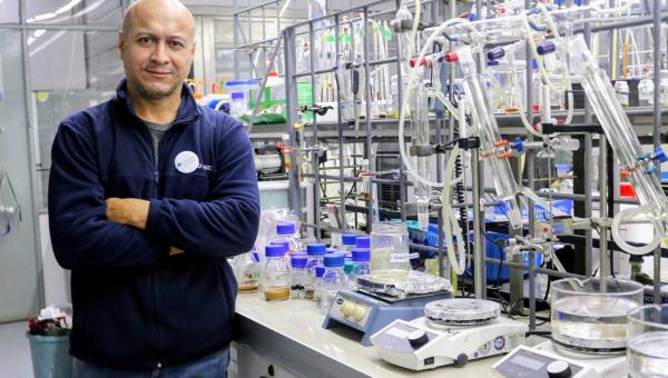 imagen Estadía internacional impulsa investigación en la Facultad de Química y Biología