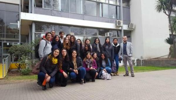 imagen Carrera de Química y Farmacia estrecha vínculos con la industria farmacéutica