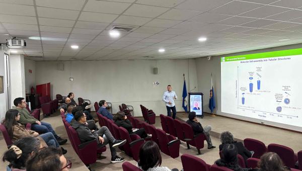 imagen Investigador de la Universidad Autónoma de Madrid imparte charla magistral y abre camino a futuras colaboraciones 