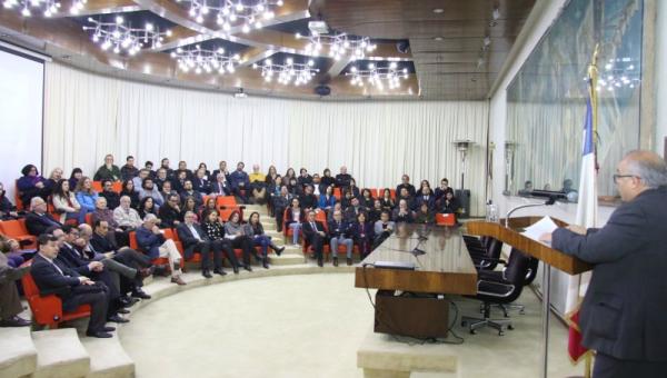 imagen Facultad de QyB celebra su aniversario destacando su “rol activo y protagónico” en la historia de la universidad