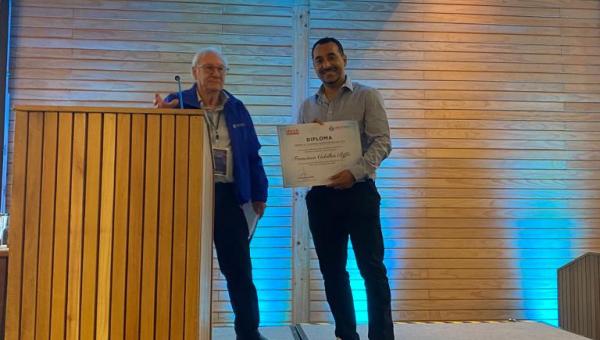 imagen Investigador de la Facultad de Química y Biología es galardonado con el Premio “Joven Científico Destacado 2022”