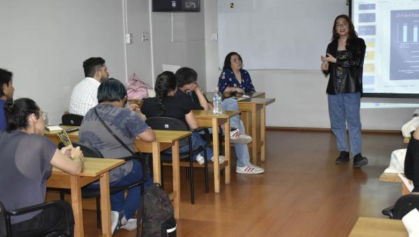 Diálogos y experiencias sobre género y diversidades son parte Ciclo de Conversación en la Facultad de Química y Biología