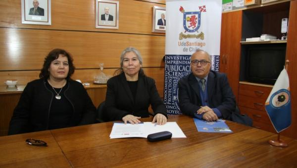 imagen Facultad de Química y Biología sella convenio de colaboración con PAR Explora de CONICYT Región Metropolitana Sur Poniente