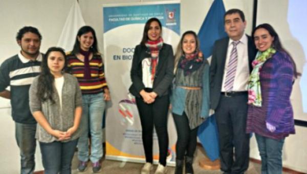 imagen Premio Nacional de Ciencias comparte con alumnos de postgrado de la Facultad