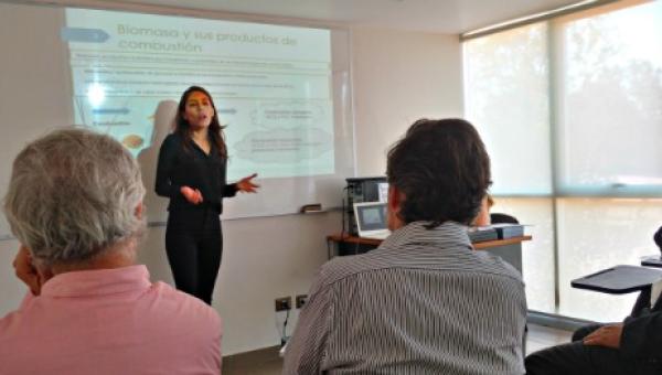imagen “Mis expectativas son seguir investigando en el área de contaminación atmosférica ya que combina lo que más me gusta, la ciencia y la problemática social”