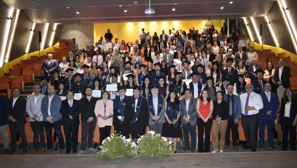 imagen Graduación de doctores y magísteres de la Facultad de Química y Biología destaca compromiso con el fortalecimiento de la investigación nacional 