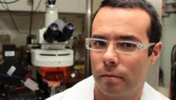 Eduardo Bravo, doctorando de la FQyB: “Peleamos para mejorar la institucionalidad científica del país”