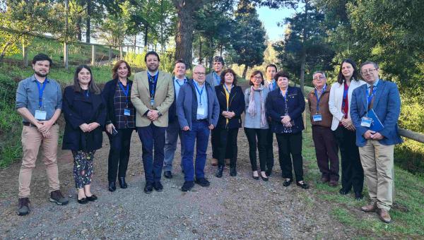 Decana Leonora Mendoza lidera debate sobre políticas científicas y desafíos en Encuentro de Decanas y Decanos de Ciencia