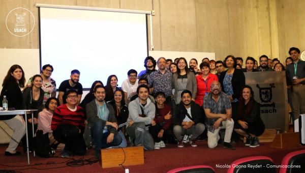 imagen Estudiantes de Pedagogía exploran críticas y propuestas para repensar la enseñanza en la era actual