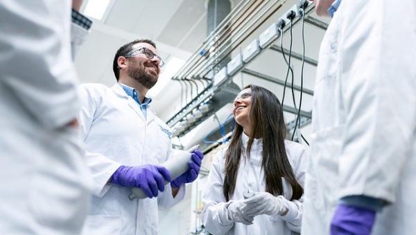 Postgrados Usach: guiando a la nueva comunidad científica en una sociedad desafiante