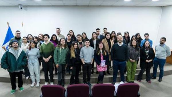 imagen Estudiantes de las Facultades de QyB y Ciencia presentan sus proyectos de divulgación científica
