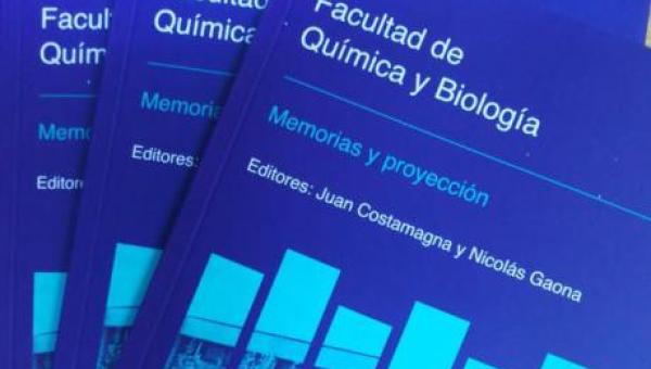 imagen Presentan libro que destaca la historia de la Facultad de Química y Biología de nuestro Plantel
