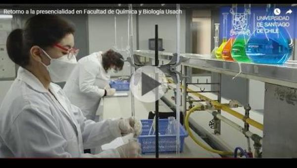 Plan piloto permite retorno de estudiantes de último año de carrera TUAQF a laboratorios de Química y Biología