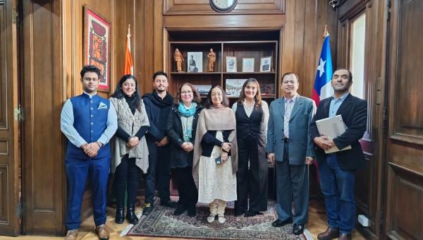 imagen Facultad de Química y Biología fortalece relación con Embajada de India